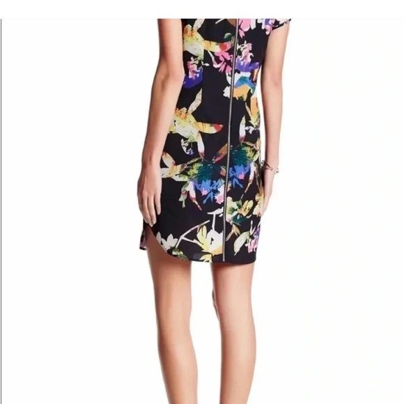 Yumi Kim Pink and Orange Floral short  Sleeve Sheath Dress - Picture 6 of 8